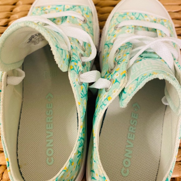 Converse girls floral sneakers - Picture 6 of 7